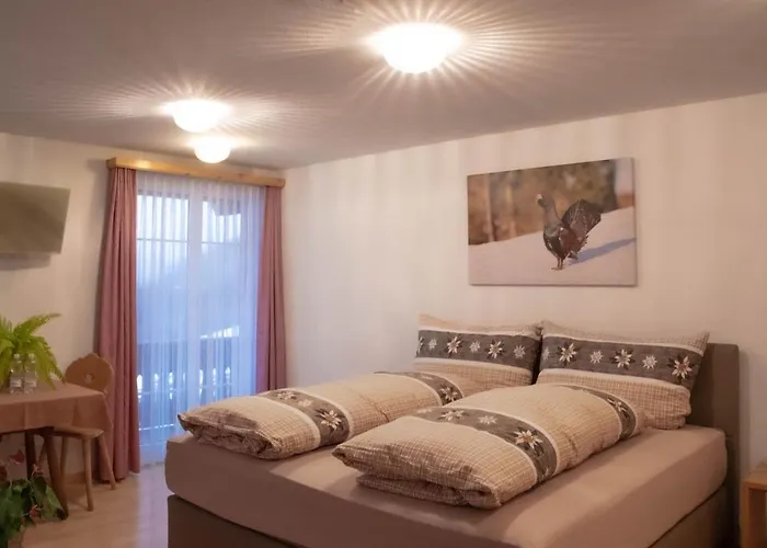 Han/Misafirhane Post, Obermutten *