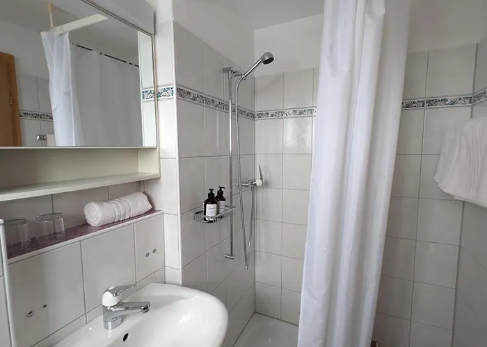 Post, Obermutten Han/Misafirhane Mutten