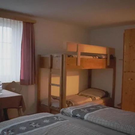 אורחן Post, Obermutten