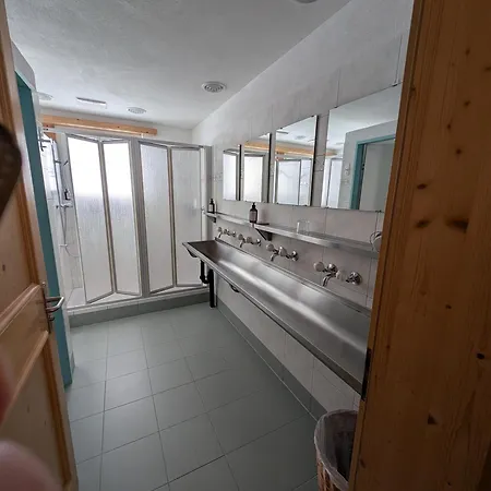 Post, Obermutten Kro